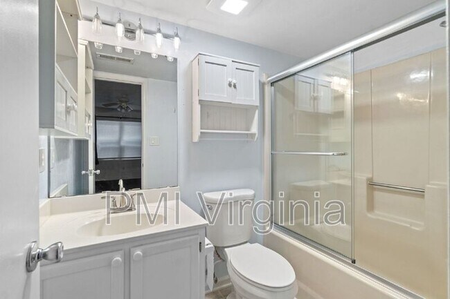 Building Photo - 1301 Hampton Blvd