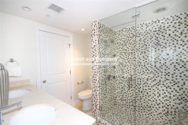 Building Photo - 9 N Margin St