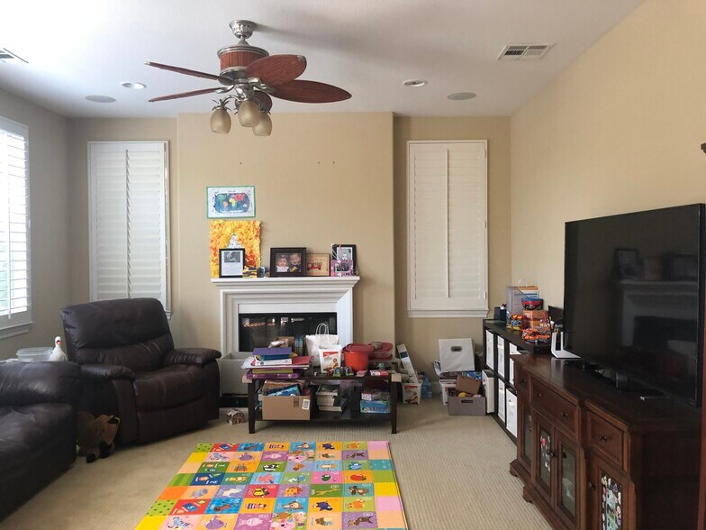 Building Photo - 4845 Carriage Run Dr