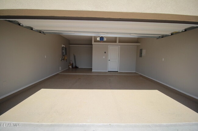 Building Photo - 509 Cedarwood Ave