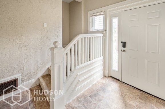 Building Photo - NOW AVAILABLE! - 4902 PADDOCK RD Unit 2, C...