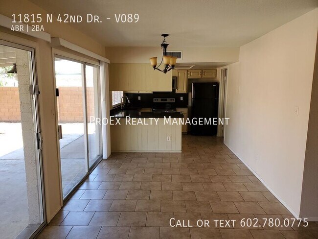 Building Photo - 11815 N 42nd Dr