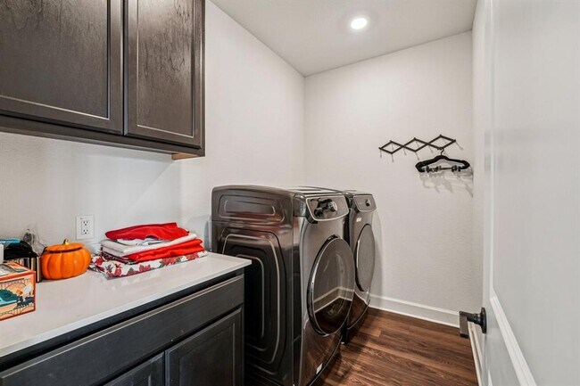 Building Photo - 535 Trout River Rd