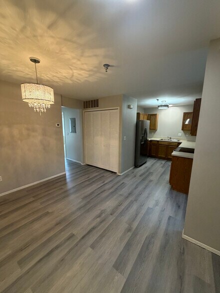 Building Photo - 23296 Cornerstone Village Dr