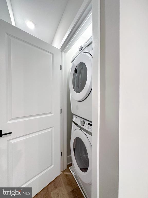 Building Photo - 1722 Master St