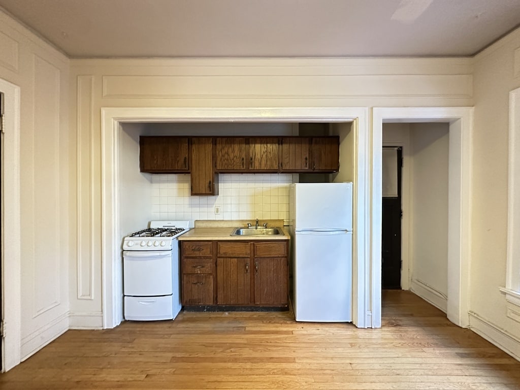 Building Photo - 1314 Oak Ave