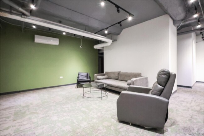 Building Photo - 148-09 Northern Blvd