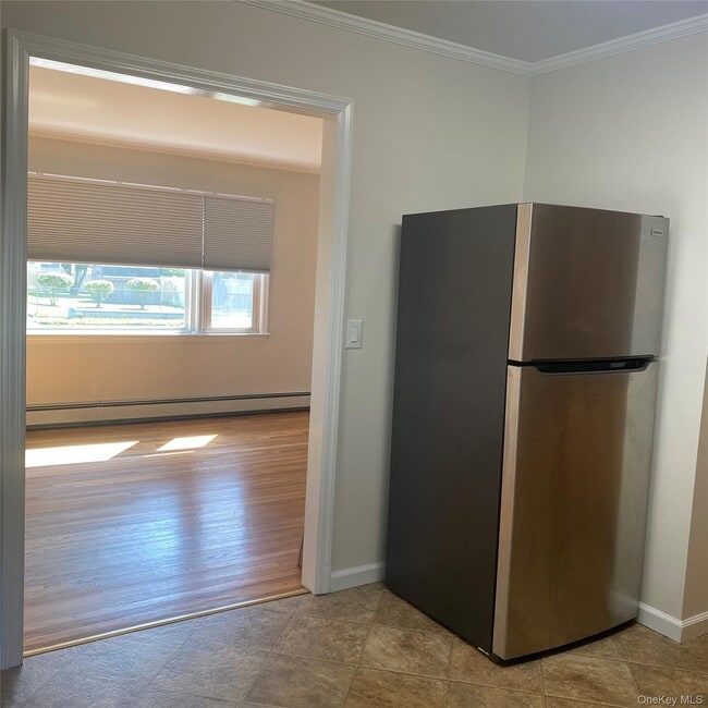 Building Photo - 282 Laurel Rd