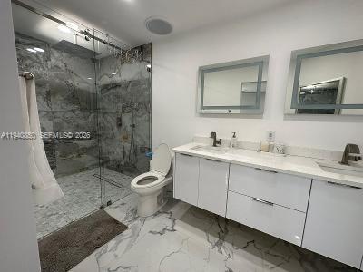 Building Photo - 1040 SW 142nd Ave