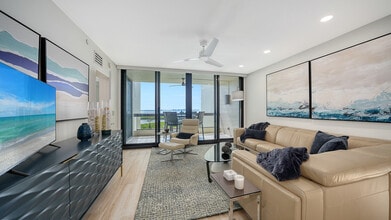 Building Photo - 1932 Harbourside Dr