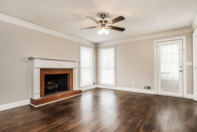 Building Photo - 1310 Kay Terrace SE