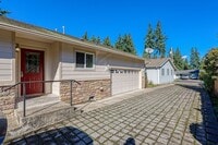 Building Photo - 17138-17146 NE Oregon St