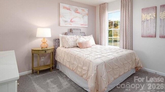 Building Photo - 1720 Vanderlyn St