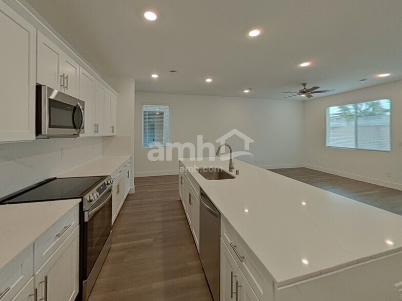 Building Photo - 5812 Fly Fisher St