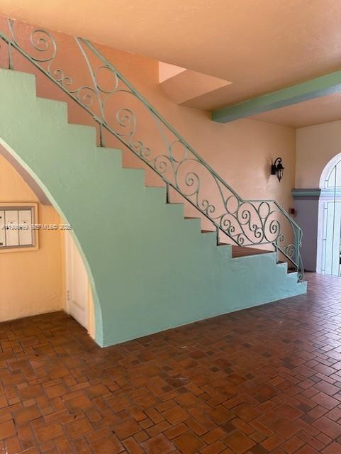 Building Photo - 736 13th St