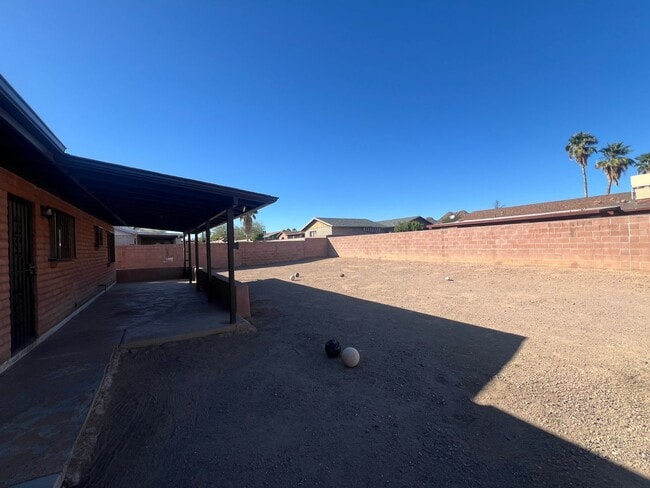 Building Photo - 3 Bedroom/ 2 Bath Home Near Mission & Valencia