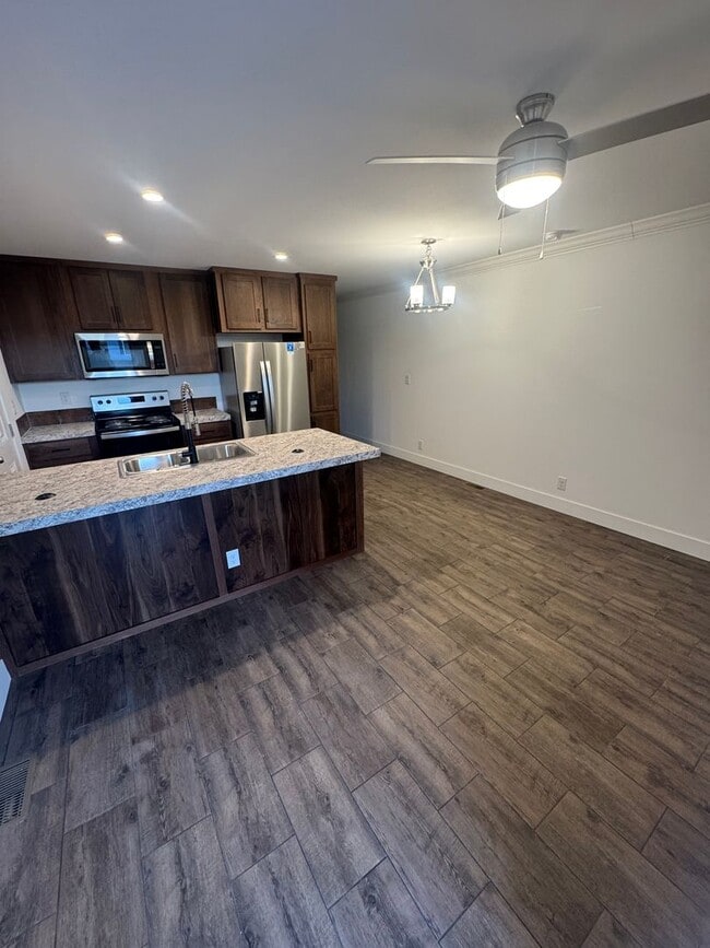 Building Photo - 632/634 Edna Lane