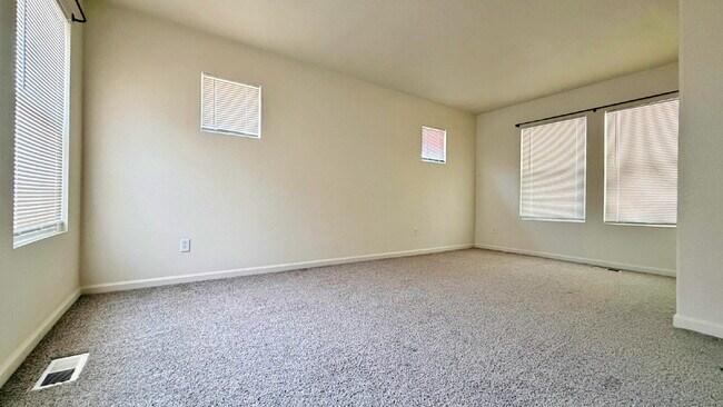 Building Photo - Fantastic 4 Bed 2.5 Bath + Office 2 Car Attached Garage in Murphy Creek Community Pool + Tennis C...