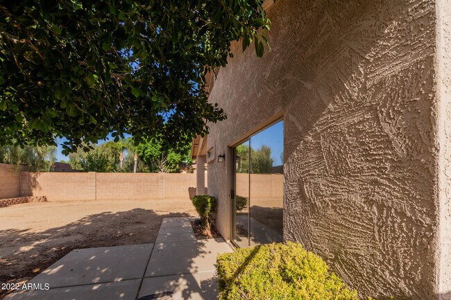 Building Photo - 7304 W Irma Ln
