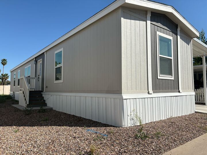 Building Photo - 2060 N Center St