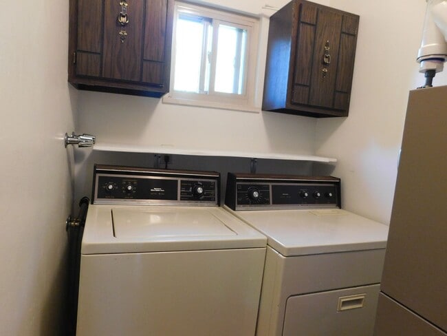 Building Photo - Home in Paradise Hills Sub-Division