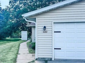 Building Photo - 1210 3rd St E