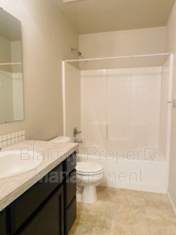 Building Photo - 13513 Palm Beach Dr