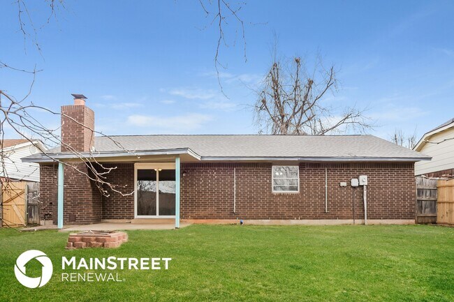 Building Photo - 806 Arlington Dr