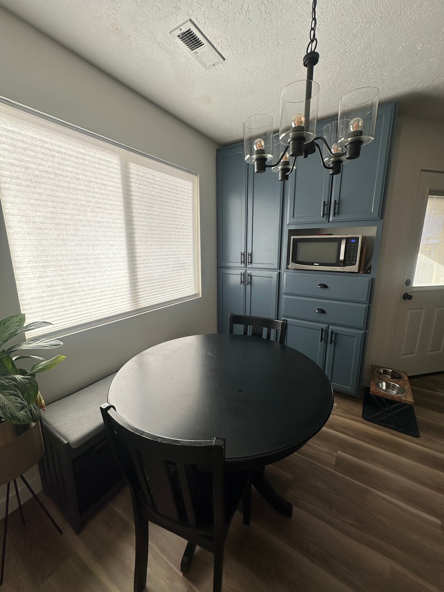 Building Photo - 1097 N Cedar Blvd