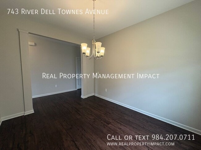 Building Photo - 743 River Dell Townes Ave.