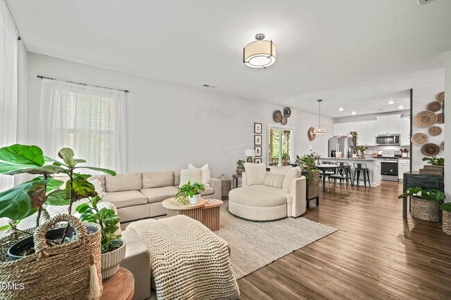 Building Photo - 947 Weatherby Ln
