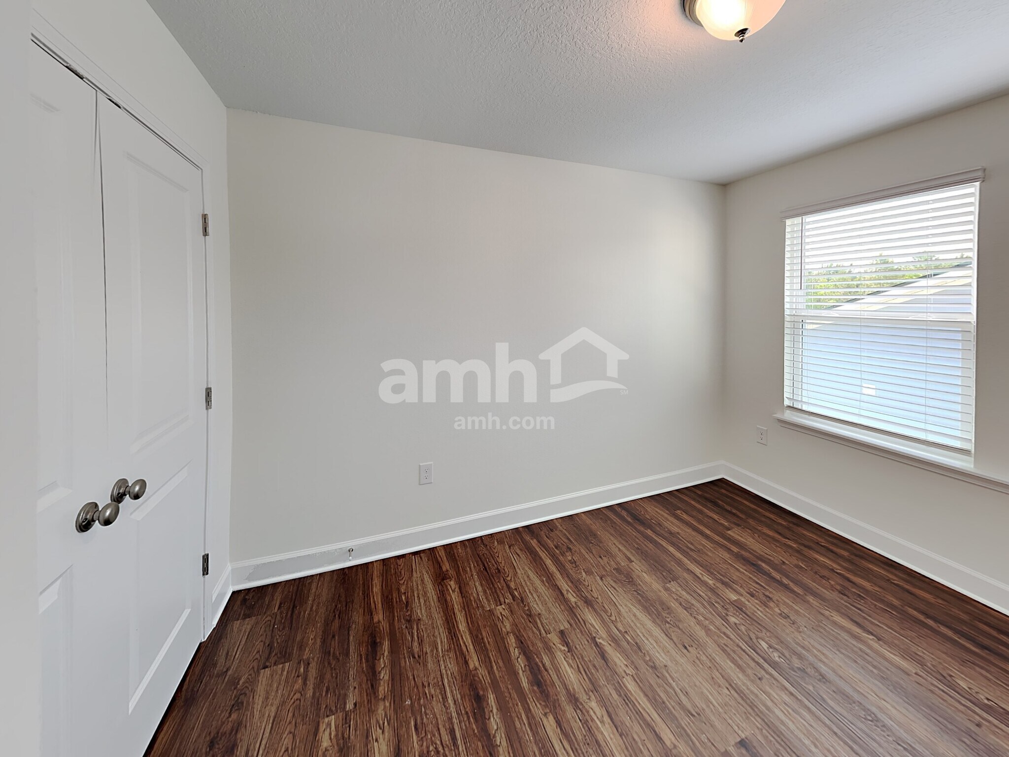 Building Photo - 5909 Hampton Creek Rd