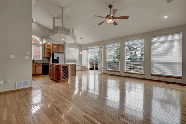 Building Photo - 5235 Bancroft Heights