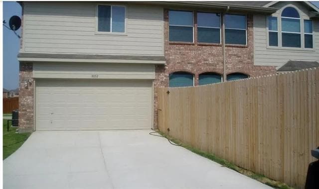 Building Photo - 8052 Peacock Ln
