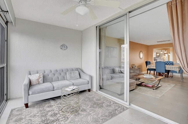 Building Photo - 14527 Bonaire Dr