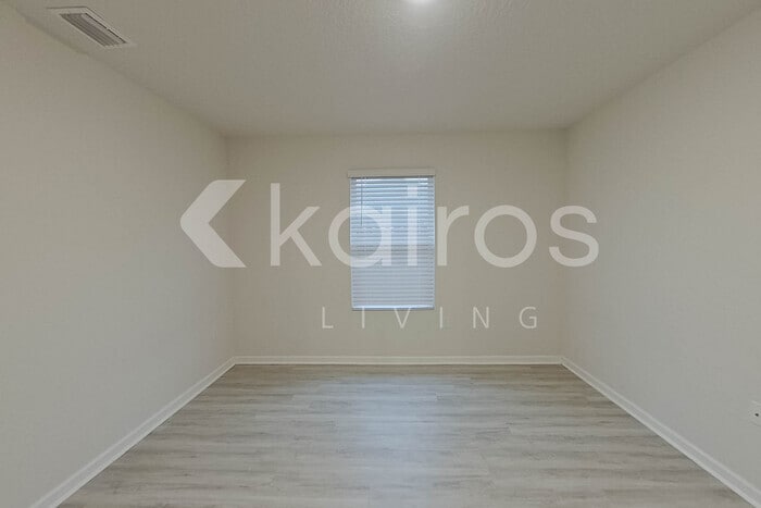 Building Photo - 408 Monarch Ln