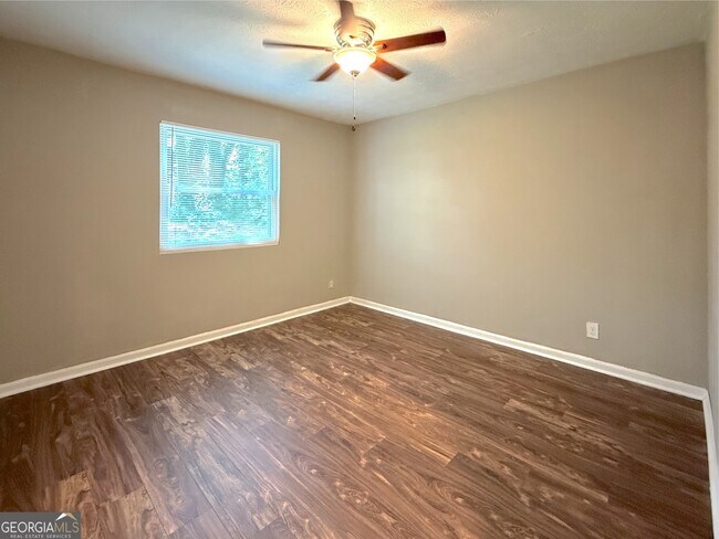 Building Photo - 813 Post Oak Cir