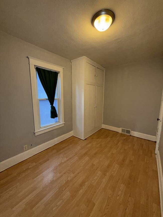 Building Photo - 1409-1409 1/2 18th Ave