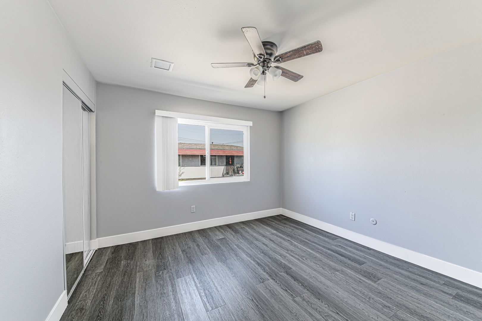 Building Photo - 13392 Magnolia St