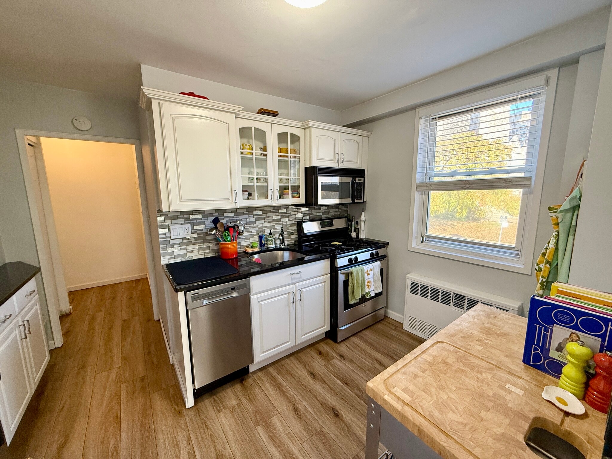 Building Photo - 444 Bedford St