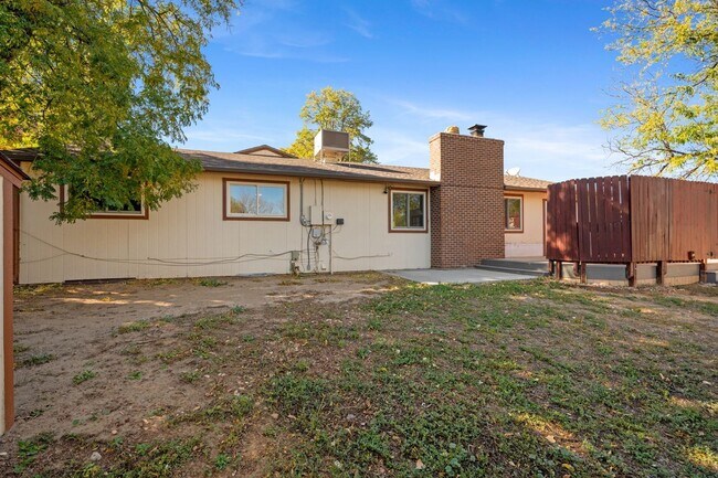 Building Photo - 4558 S Laredo St