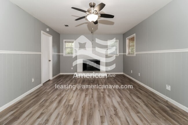 Building Photo - 1318 E Woodruff Ave