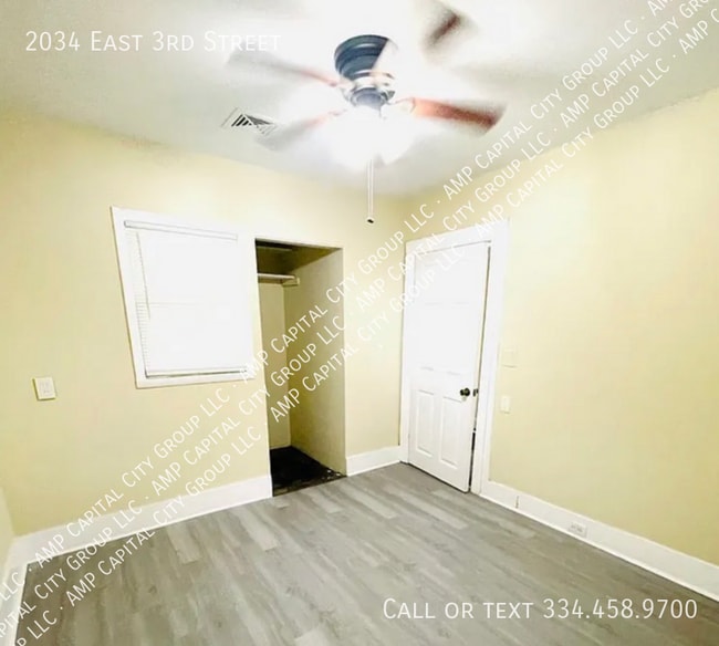 Building Photo - 2034 E 3rd St