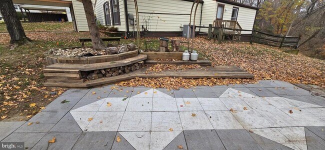 Building Photo - 9004 Flicker Pl