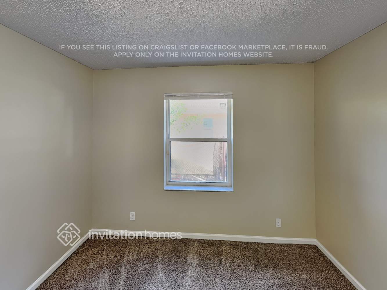 Building Photo - 5831 NW 40th Ln