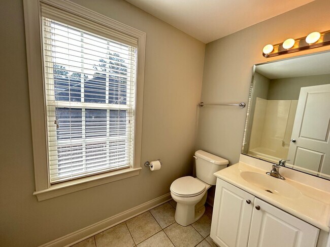 Building Photo - Oak Ridge at Plantation Landing | 4 Bedrooms, 3 Baths