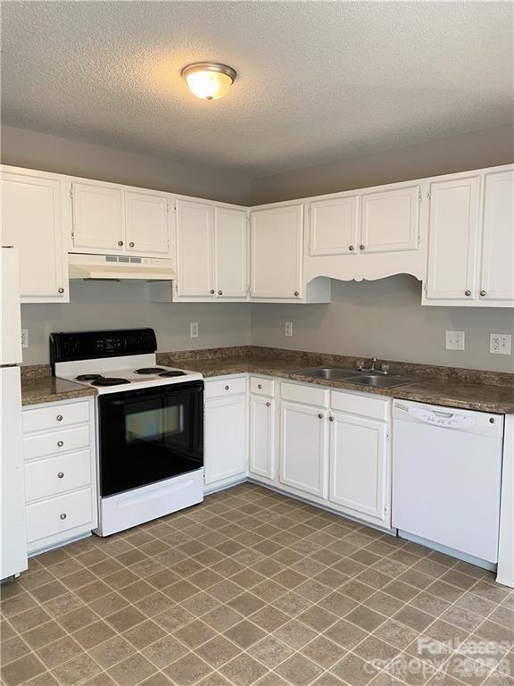 Building Photo - 6217 Bandy Dr