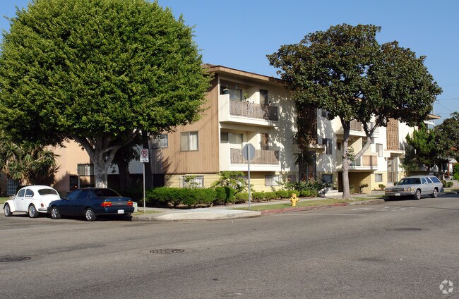 Building Photo - 109 N Ash Ave