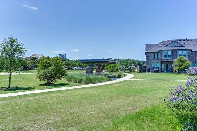 Building Photo - 6570 Scarlet Pond Ln