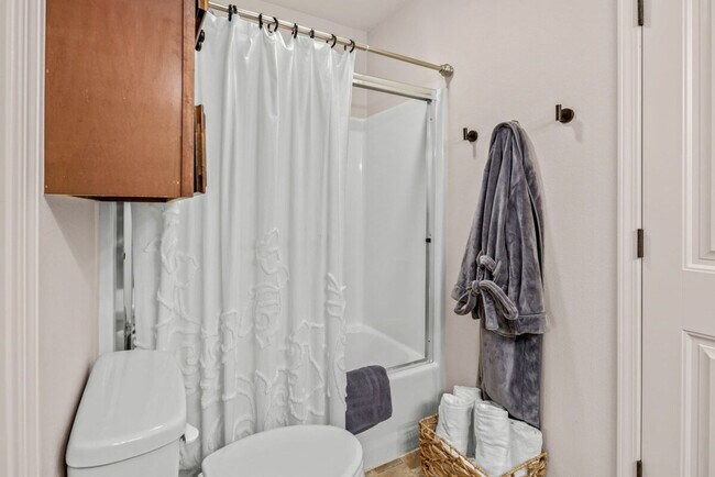 Building Photo - 145 Baxter Ln